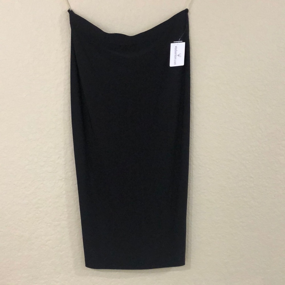 Ruched Booty midi skirt